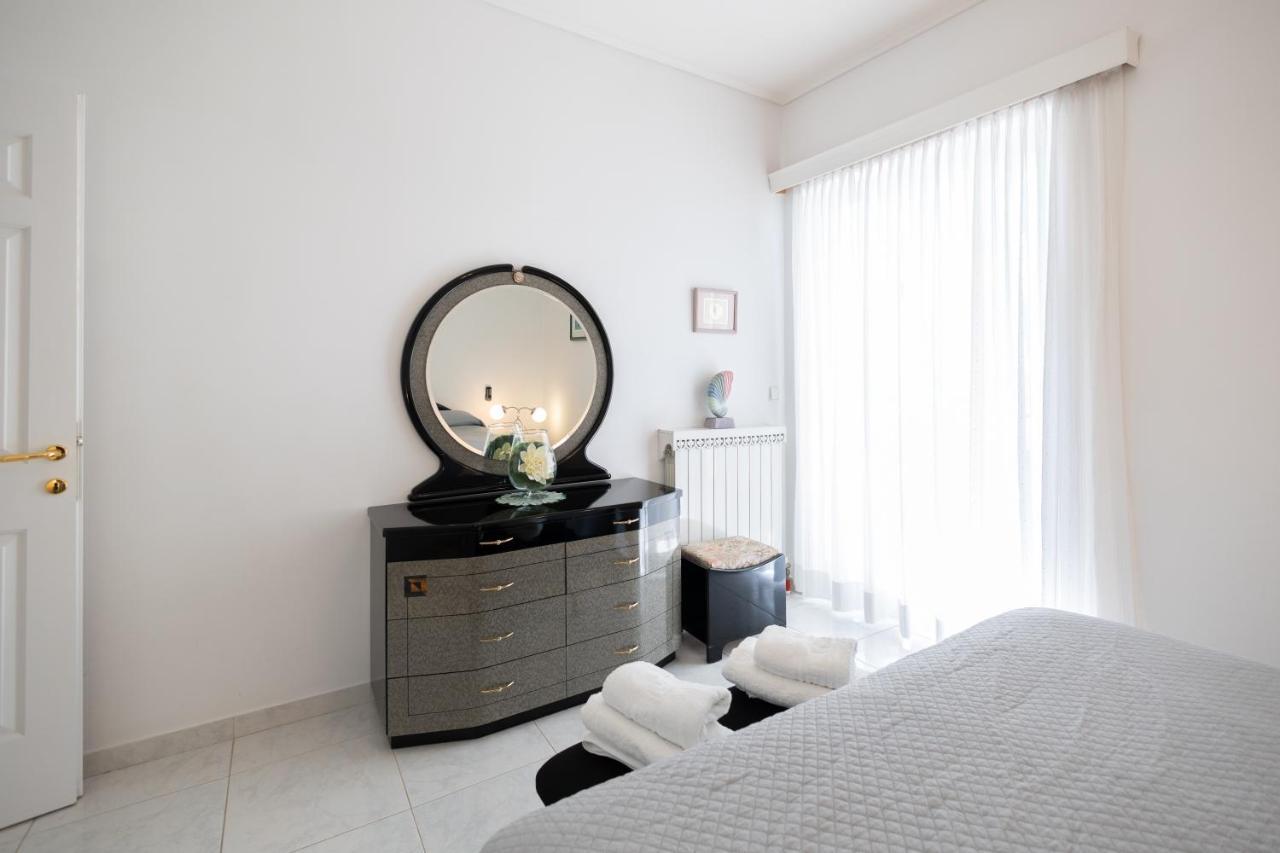 Seaside Penthouse in Kalamata Bagian luar foto