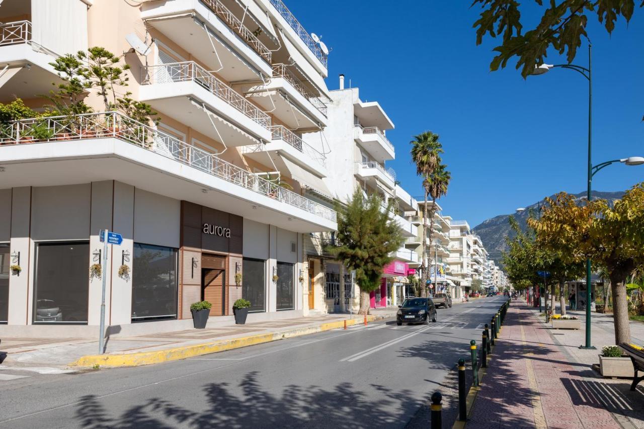 Seaside Penthouse in Kalamata Bagian luar foto